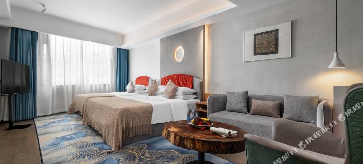 晴天Sunny Day设计师艺术空间民宿(荔波美食街店)图片