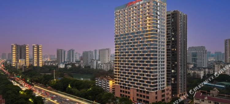 南宁青山路希尔顿欢朋酒店图片