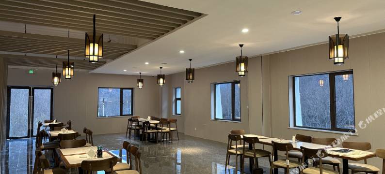 岷山山友大本营图片