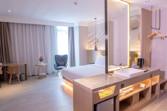 丽兹酒店深圳茶光地铁站店