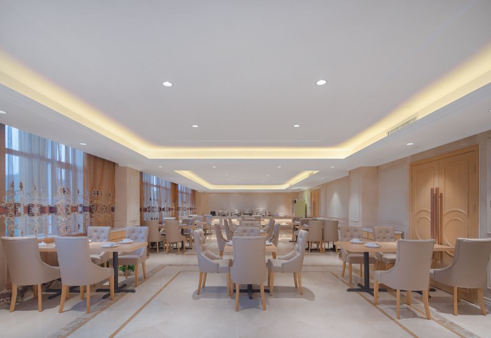 Vienna Hotel (Muping Century Huating Branch) Hotel Overview