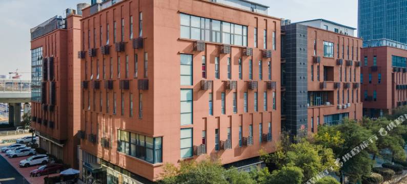 武汉碧朗·家酒店(金融港北地铁站店)图片