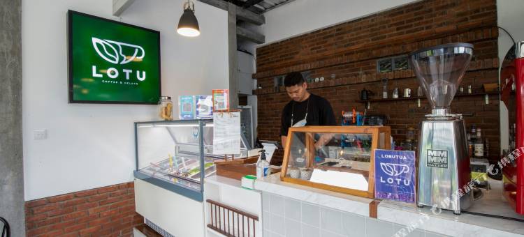 红多兹伊斯兰Plus酒店-近帕斯陶尔2号出口(Sekararum Butik Syariah Guesthouse)图片