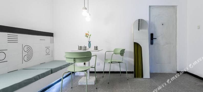 成都艺龙十苇(春熙路店)公寓(红星路四段分店)图片