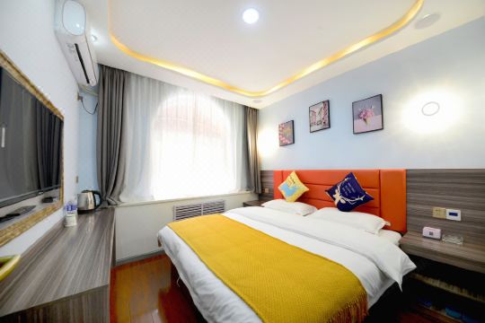 金百合酒店太原长风街北美新天地店