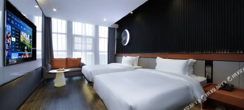 一溪幻月酒店(成都高新金融城地铁站店)图片