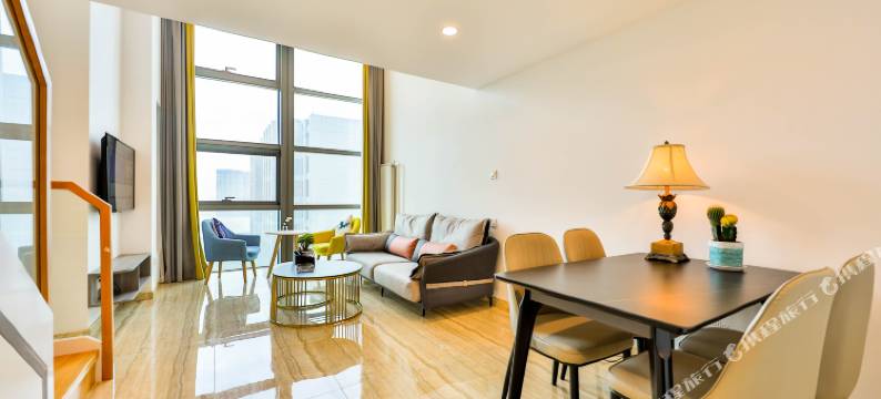 东港国际公馆海景loft酒店(大连威尼斯水城店)图片