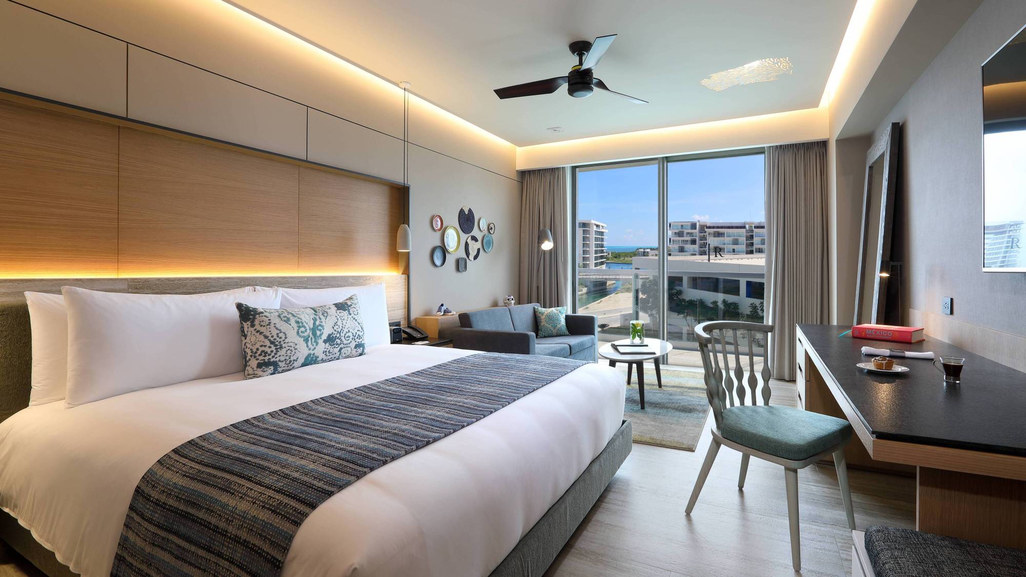 Renaissance Cancun Resort & Marina Over view