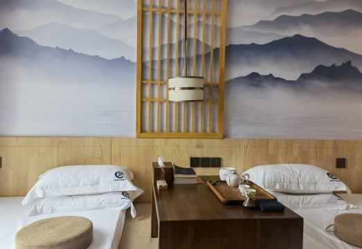 Lantian Zhongnanshan Hot Spring Hospital Hotel Overview