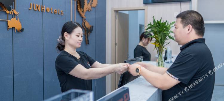骏怡精选酒店(东营垦利明珠广场店)图片