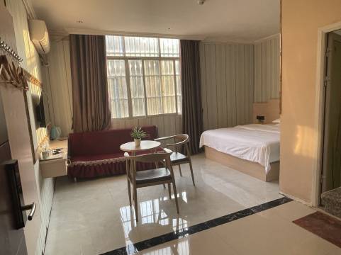 西林鑫泰便捷酒店