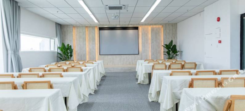 黛丽酒店(广州番禺长隆厦滘地铁站店)图片