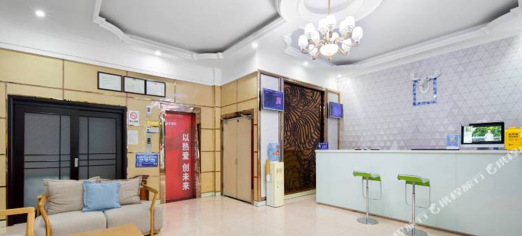 派酒店(重庆江北国际机场空港广场轻轨站店)图片