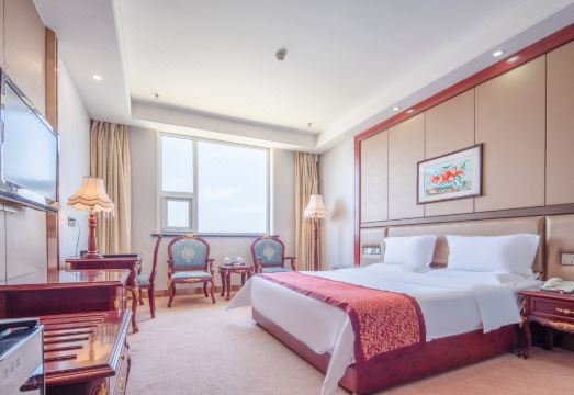 Dong Xing Grand HotelHotel Overview