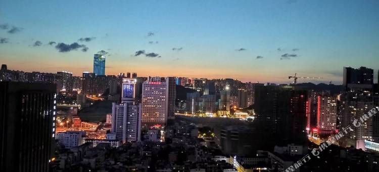 贵阳依然在青旅(火车站店)图片