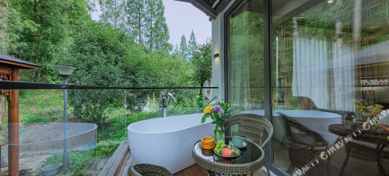 安吉易成·云上草原山野度假民宿图片