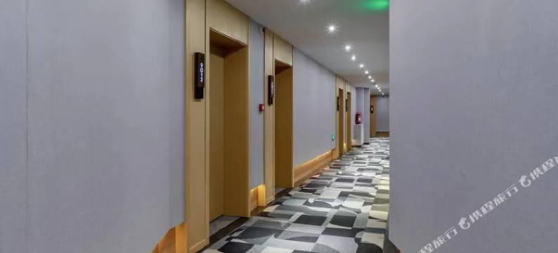 轻朵酒店(青岛市北区台东步行街店)图片