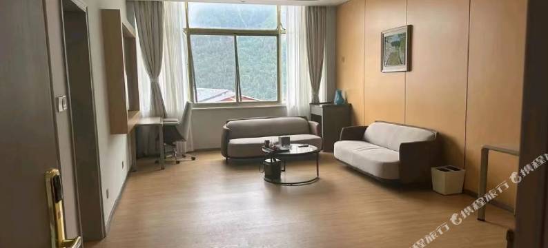 吉隆云舍酒店图片