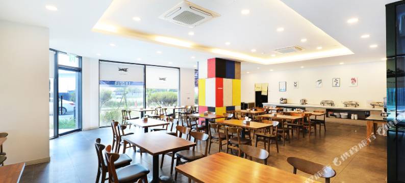 Full Moon酒店(Full Moon Hotel)图片