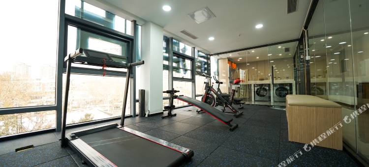 青桔水晶酒店(九棵树地铁站店)图片