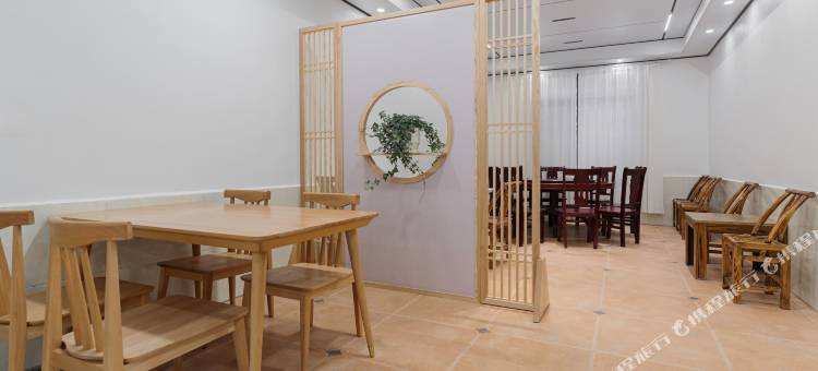 栖舍·轻奢智能投影亲子休闲度假美宿(张家界森林公园店)图片