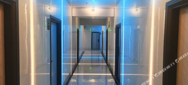 聚群公寓(中山泰丰商业中心小榄高铁站店)图片