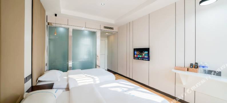 香澜水岸酒店(乐山高铁站世豪广场店)图片