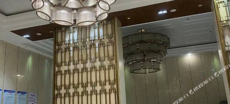福鑫Luxury·360°云端成景悦居(佛冈利鑫圣菲康城店)图片