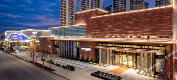 楚雄远达彝海国际度假酒店图片