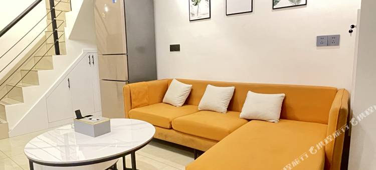 栖屿LOFT影音公寓酒店(江西科技学院太子殿地铁站店)图片