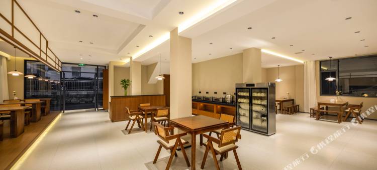 黄山问山云宿(南门换乘中心店)图片