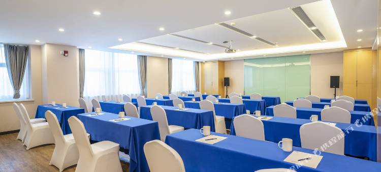 乌鲁木齐站智选假日酒店图片