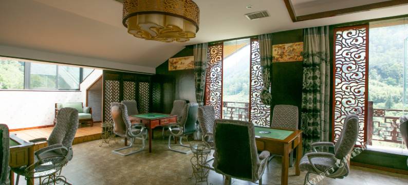 海螺沟木林森村温泉酒店图片