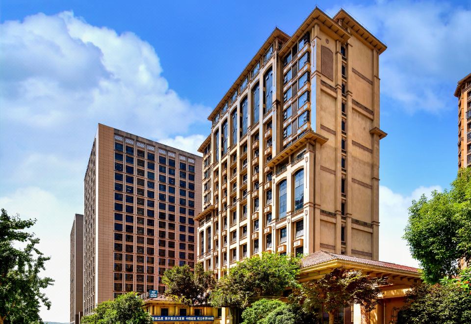 Kingtown Hotel over view