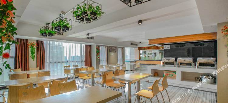 星辰酒店(贵阳高铁北站店)图片