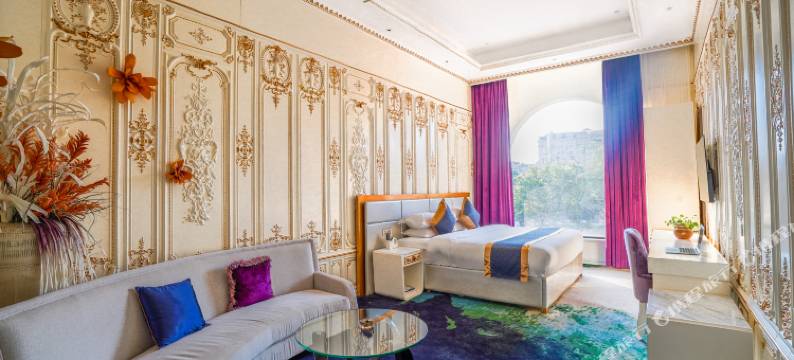 昆明秋德大酒店(滇池路大坝地铁站店)图片