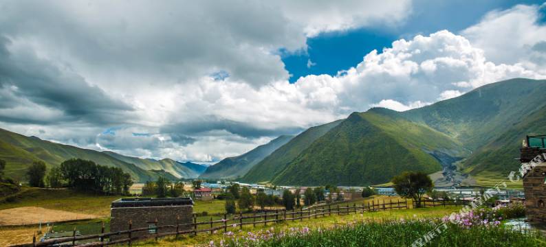 康定新都桥GangkarDzong·贡嘎宗庄园酒店图片