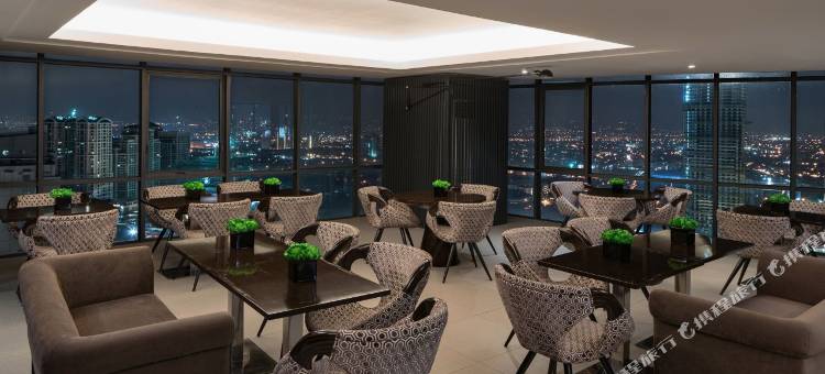 阿斯托里亚广场(Astoria Plaza)图片