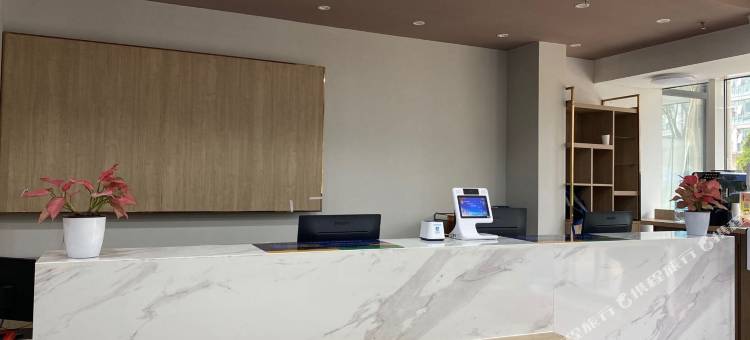 艾晶艺术酒店(齐鲁软件园万科麓公馆店)图片