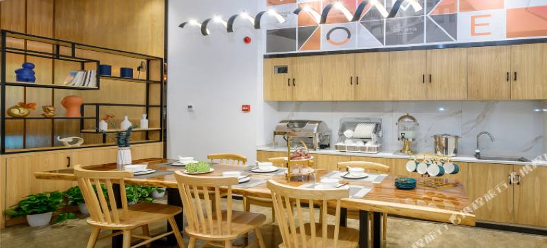 友米酒店·好young(友阿国际大润发店)图片