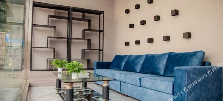 7天酒店(青岛火车北站中心医院地铁站店)图片