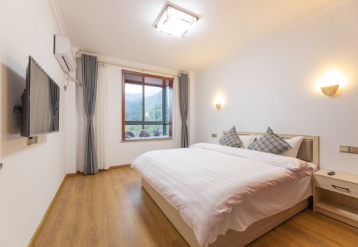 Green Ring Resort Hotel (Jing County Wannan Sichuan-Tibet Line) Hotel Overview