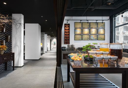 QIANNA HOTEL(Xinmi City Zhongqiang Guangnian)Hotel Overview