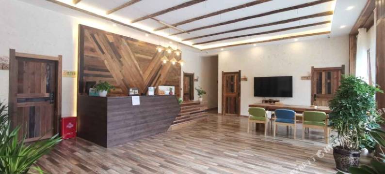 海螺沟未见山客栈图片