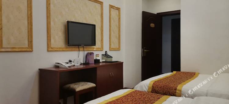 乡城卓美亚商务酒店图片