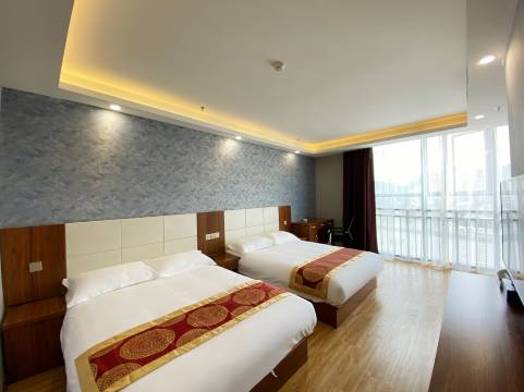 耀正商务酒店(贵阳龙洞堡机场中兴地铁站店)