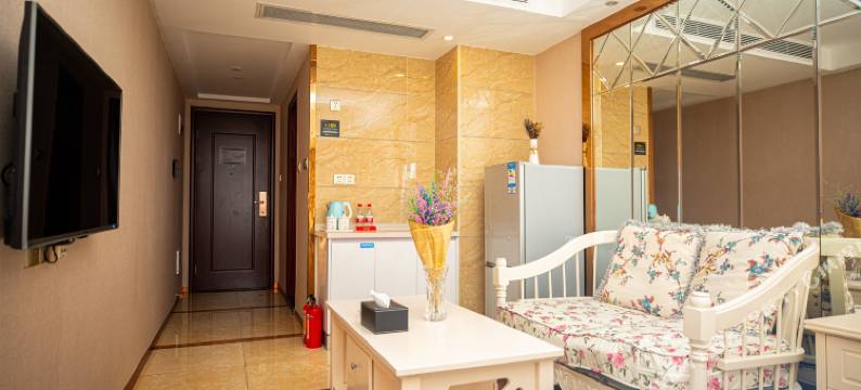 深圳乐家•城景酒店公寓 Cloud&Cityscape(深圳东门老街万象城店)图片