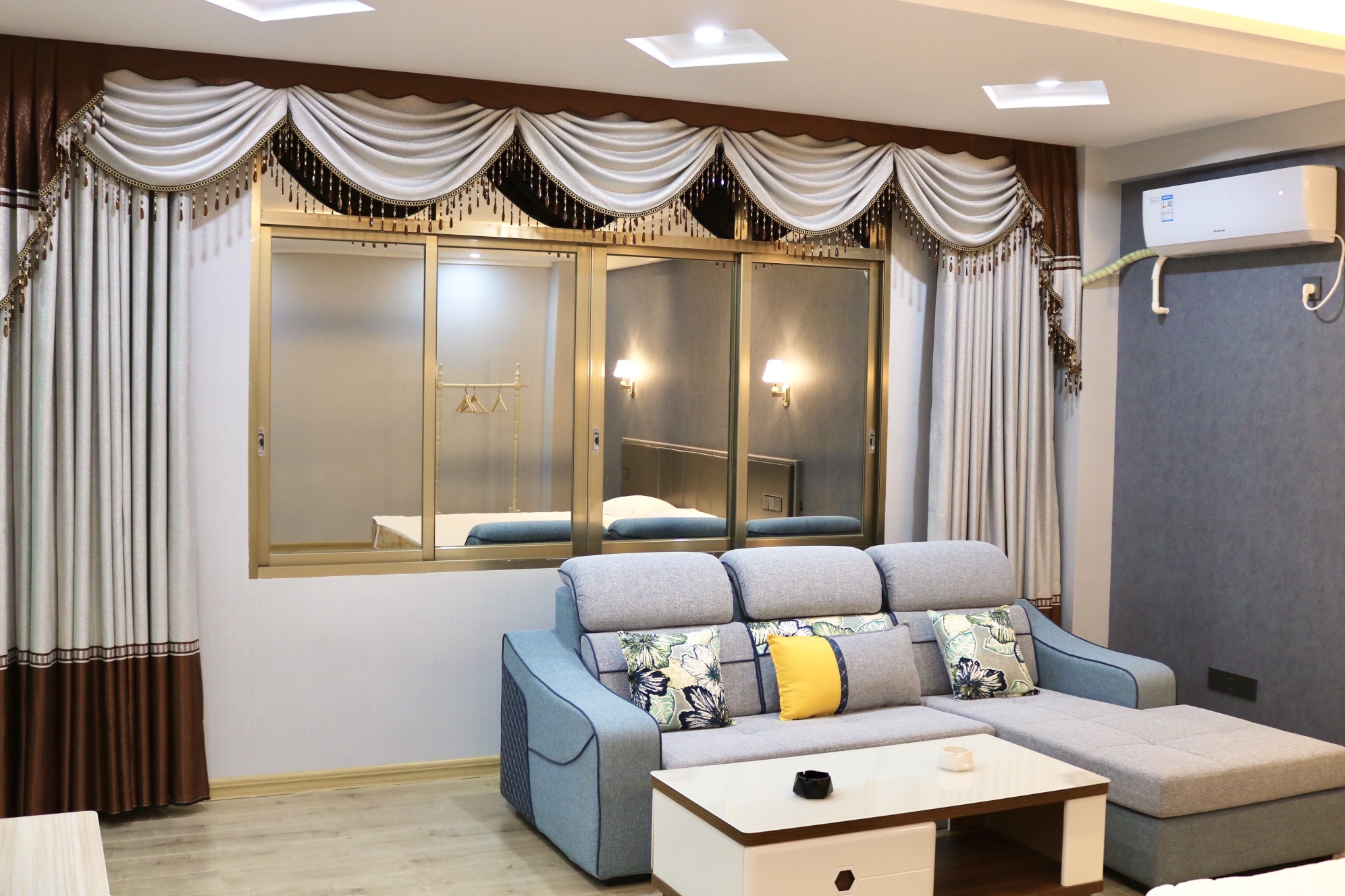 Juxian Boarding House Over view