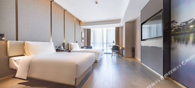 深圳南山豪方天际亚朵S酒店图片