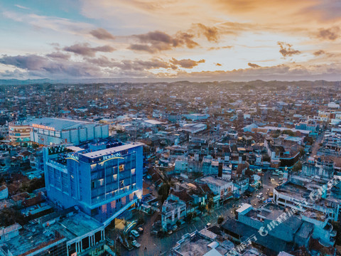 打横市地平线酒店